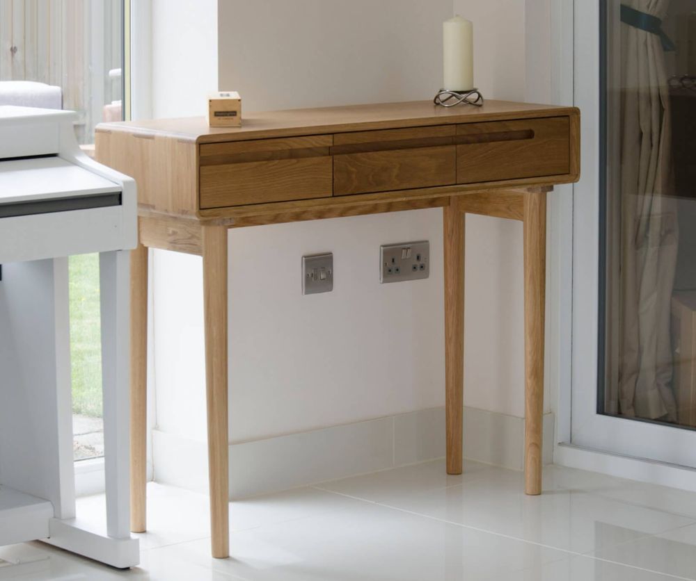 Homestyle GB Scandic Solid Oak Hall Table