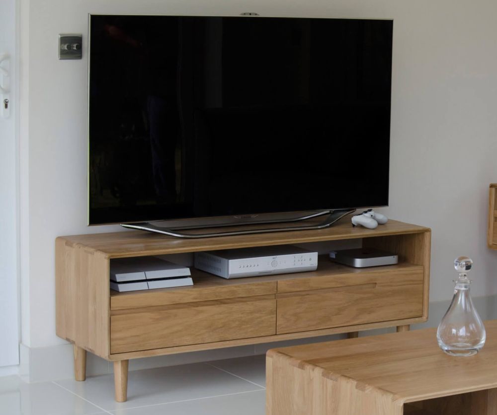 Homestyle GB Scandic Solid Oak Medium TV Unit