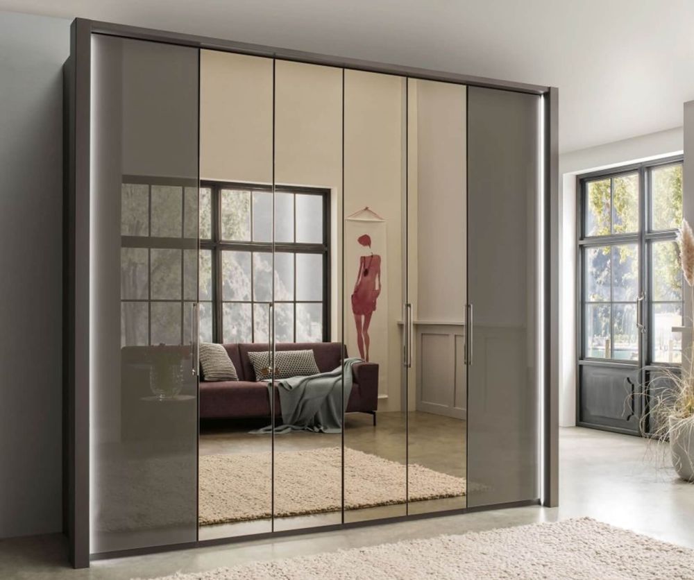 Wiemann Kansas 8 Door Wardrobe with Havana Glass Front and 4 Centre Crystal Mirror - W 350cm